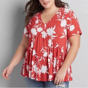 Lane Bryant coral and white floral print v-neck women's swing tee Size XL14/16